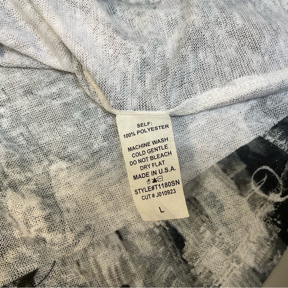 Nique Women's Short Sleeve Top - Blue and White - Picture 7 of 7